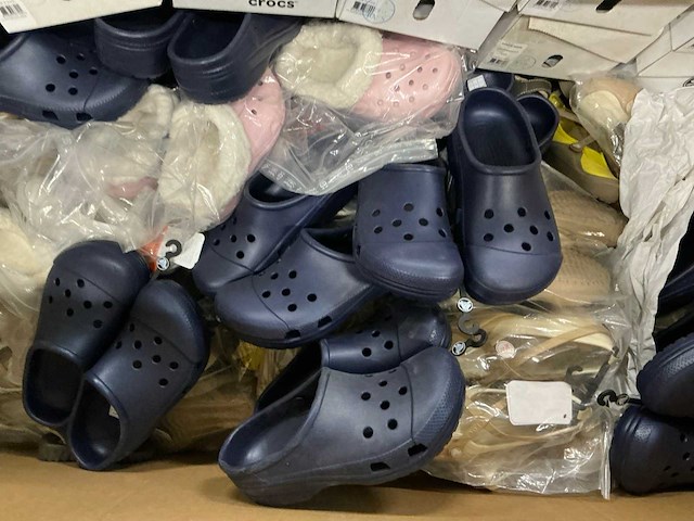 Partij diverse crocs (88x) - afbeelding 12 van  15