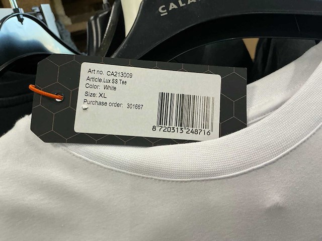 Partij diverse cruyff vesten/broeken/tshirts (52x) - afbeelding 2 van  11