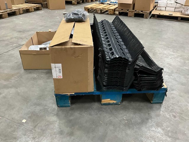 Partij diverse dakmaterialen - afbeelding 4 van  10