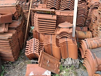 Partij diverse dakpannen - afbeelding 2 van  5