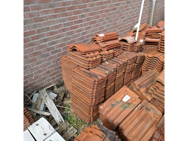 Partij diverse dakpannen - afbeelding 5 van  5