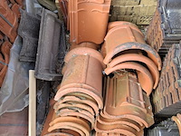 Partij diverse dakpannen - afbeelding 2 van  6