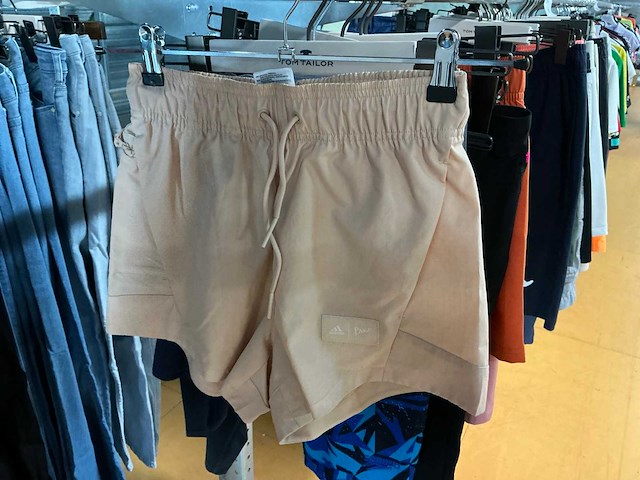 Partij diverse dames sport shorts o.a nike/adidas/lacoste etc (15x) - afbeelding 7 van  15