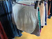 Partij diverse dames sport shorts o.a nike/adidas/lacoste etc (15x) - afbeelding 11 van  15