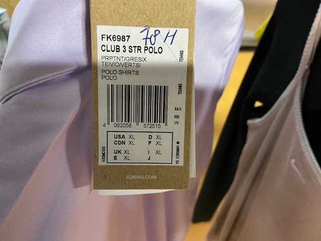 Partij diverse dames sport tops o.a adidas/under armour/nike etc (48x) - afbeelding 7 van  13