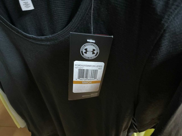 Partij diverse dames sport tops o.a adidas/under armour/nike etc (48x) - afbeelding 11 van  13