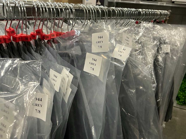 Partij diverse david luke broeken/skirts&blazers (165x) - afbeelding 24 van  26
