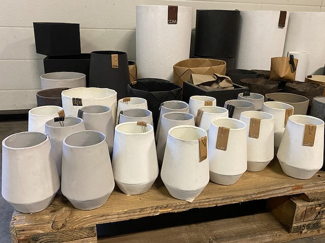 Partij diverse decoratie vazen - afbeelding 2 van  9