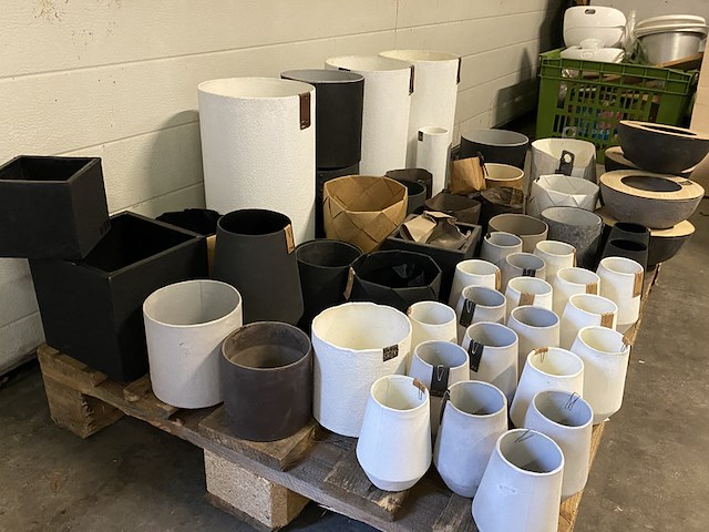 Partij diverse decoratie vazen - afbeelding 8 van  9