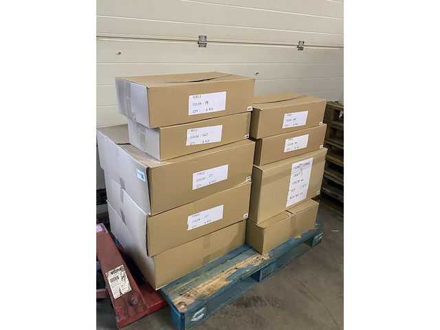 Partij diverse decoratie vazen - afbeelding 3 van  3