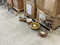 Partij diverse decoratiematerialen - afbeelding 2 van  8