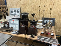 Partij diverse decoratiematerialen - afbeelding 1 van  14