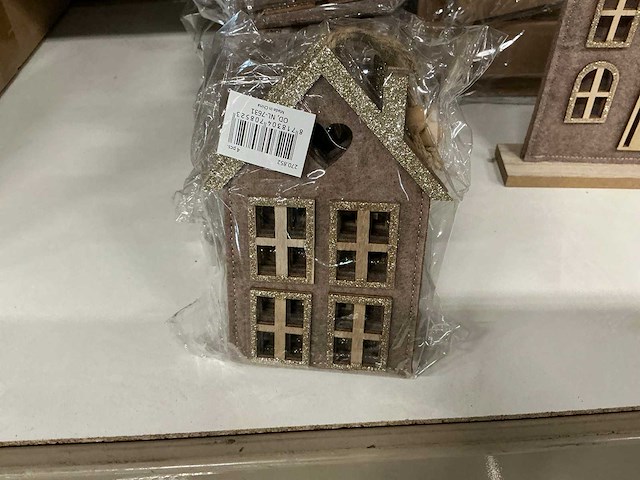 Partij diverse decoratieve huisjes (49x) - afbeelding 2 van  5