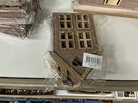 Partij diverse decoratieve huisjes (49x) - afbeelding 2 van  4