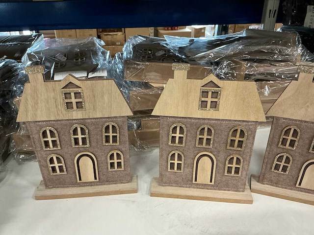 Partij diverse decoratieve huisjes (49x) - afbeelding 3 van  4