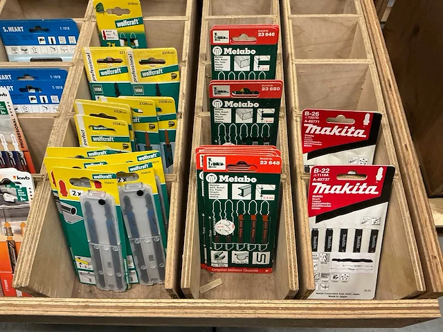 Partij diverse decoupeerzaagjes o.a makita/wolfcraft/kwb/etc (72x) - afbeelding 2 van  7
