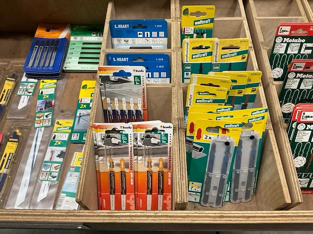 Partij diverse decoupeerzaagjes o.a makita/wolfcraft/kwb/etc (72x) - afbeelding 3 van  7