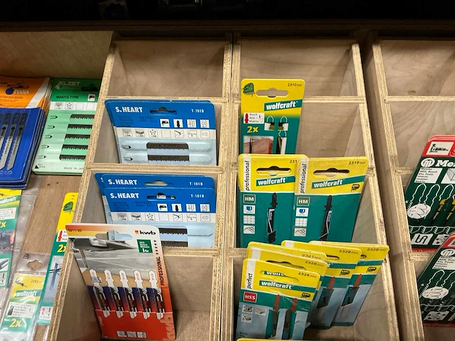 Partij diverse decoupeerzaagjes o.a makita/wolfcraft/kwb/etc (72x) - afbeelding 4 van  7