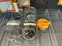 Partij diverse deltafix viltglijders/anti-kras/snelglijders/tape/textielband/etc (485x) - afbeelding 22 van  22