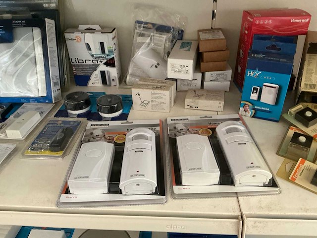 Partij diverse deurbellen/battery chargers/etc (142x) - afbeelding 8 van  11