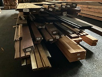 Partij diverse douglas geïmpregneerde planken lengte 300-600 cm - afbeelding 8 van  9