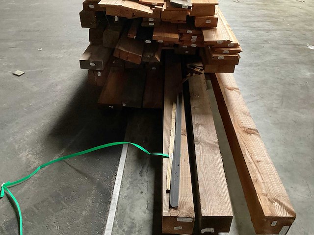 Partij diverse douglas planken lengte 500-700 cm - afbeelding 5 van  14