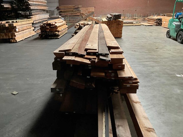 Partij diverse douglas planken lengte 500-700 cm - afbeelding 6 van  14