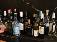 Partij diverse dranken (aangebroken) o.a. bacardi martini vermouth extra dry, safari, pisang ambon & coebergh classic - afbeelding 5 van  6