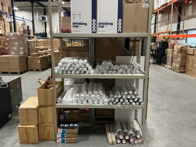 Partij diverse drinkbekers/draagtrays - afbeelding 1 van  13