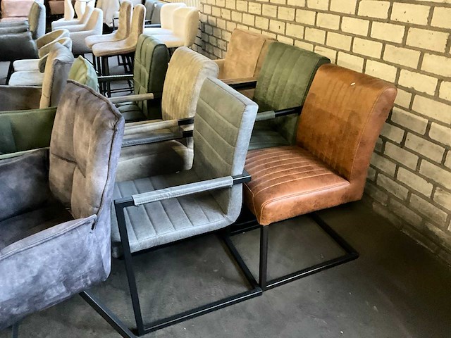 Partij diverse eetkamerstoelen (30x) - afbeelding 2 van  18