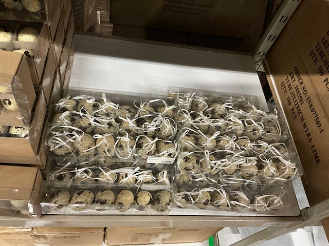 Partij diverse eieren decoratie (85x) - afbeelding 6 van  6