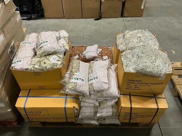 Partij diverse elastieken 1kg per zak (150x) - afbeelding 1 van  11