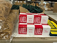 Partij diverse elastieken/gartnerbast/nietjes/etc (118x) - afbeelding 11 van  12