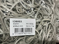 Partij diverse elastieken/gartnerbast/nietjes/etc (118x) - afbeelding 3 van  12