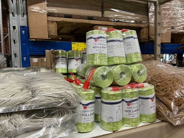 Partij diverse elastieken/gartnerbast/nietjes/etc (118x) - afbeelding 6 van  12