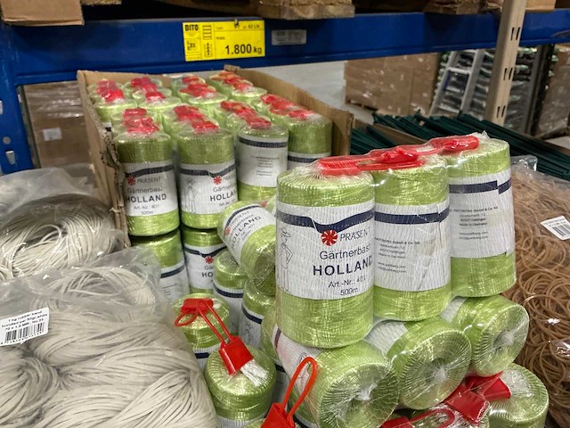 Partij diverse elastieken/gartnerbast/nietjes/etc (118x) - afbeelding 7 van  12