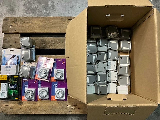 Partij diverse electronica - afbeelding 1 van  5