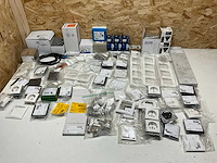 Partij diverse elektratoebehoren - afbeelding 1 van  11