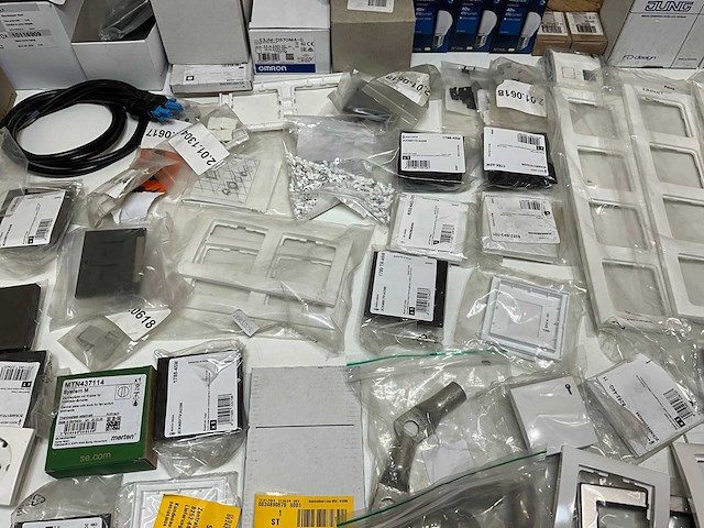 Partij diverse elektratoebehoren - afbeelding 10 van  11