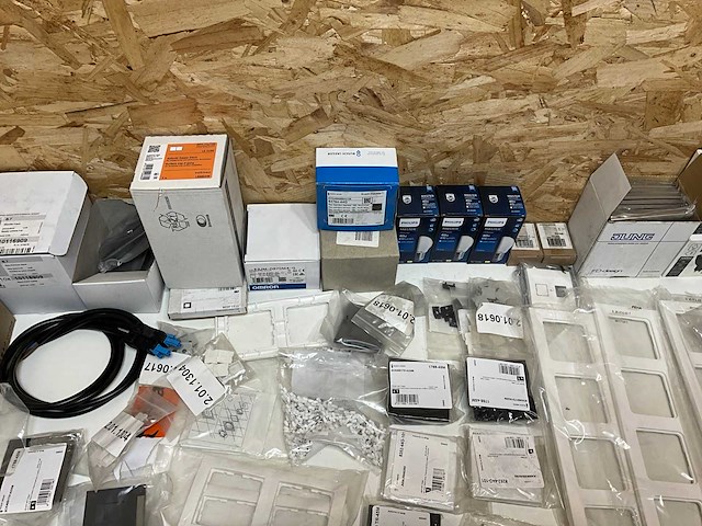 Partij diverse elektratoebehoren - afbeelding 11 van  11