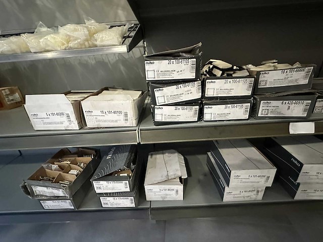 Partij diverse elektriciteits goederen - afbeelding 3 van  22