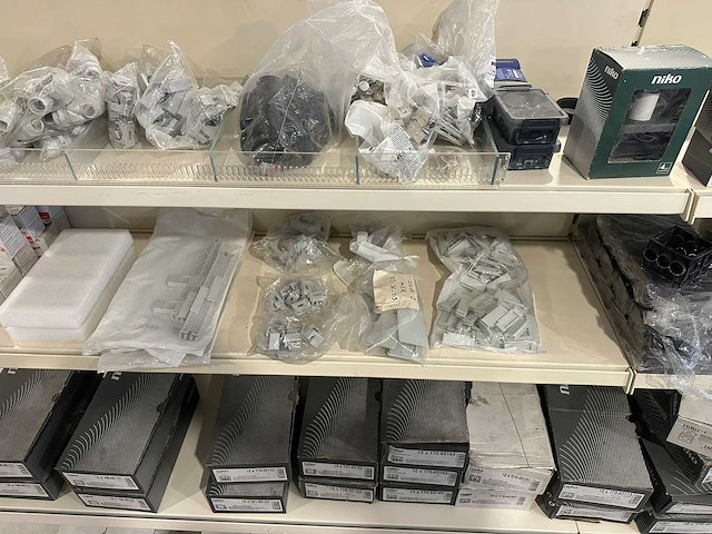 Partij diverse elektriciteits goederen - afbeelding 12 van  22