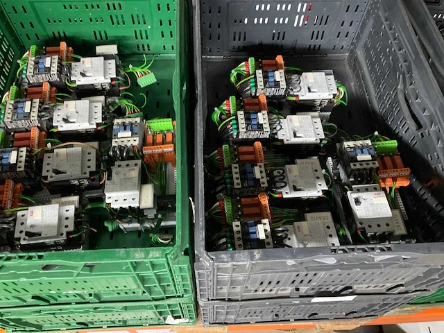 Partij diverse elektrische componenten - afbeelding 3 van  3