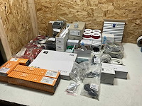 Partij diverse elektromaterialen - afbeelding 8 van  27