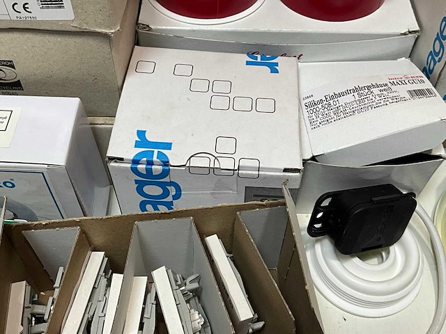 Partij diverse elektromaterialen - afbeelding 27 van  27