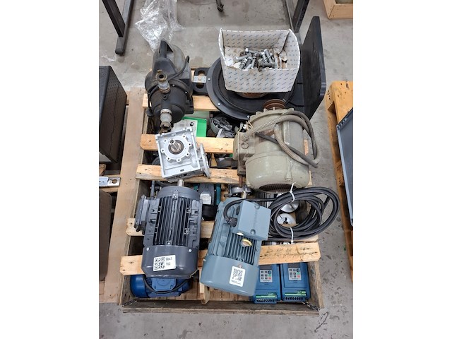Partij diverse elektromotoren - afbeelding 3 van  11