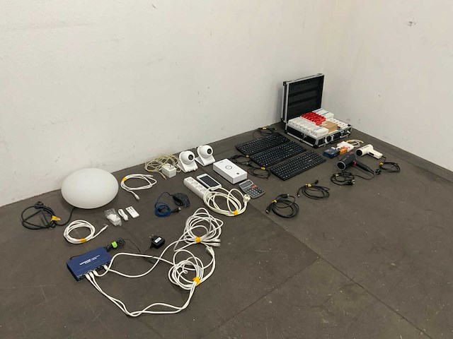Partij diverse elektronica - afbeelding 2 van  14