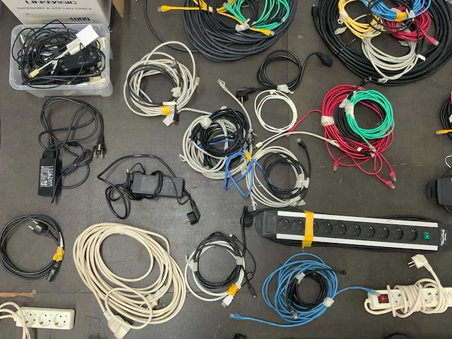 Partij diverse elektronica - afbeelding 2 van  19