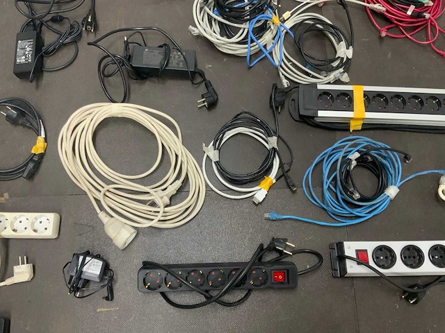 Partij diverse elektronica - afbeelding 19 van  19