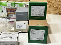 Partij diverse elektrotoebehoren - afbeelding 7 van  19